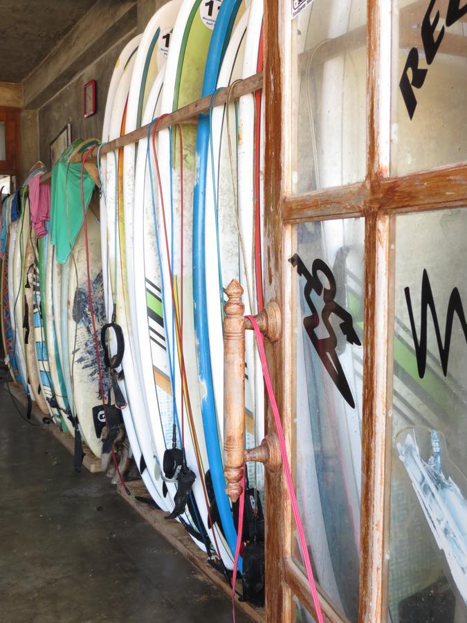 Mountain Wave Hotel And Surfshop Хиккадува Экстерьер фото